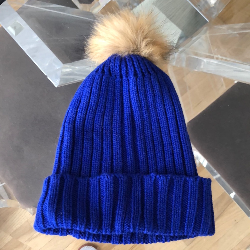 Love token blue knit beanie hat with fur
